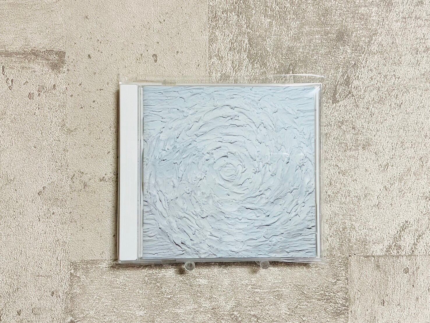 白い犬 / まわる | HOLIDAY! RECORDS DISTRO