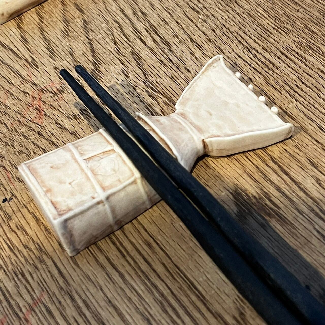 はぎはぎお出品！ 家形埴輪】ぐんまのはにおき(GUNMA NO HANIOKI) 群馬の埴輪箸おき