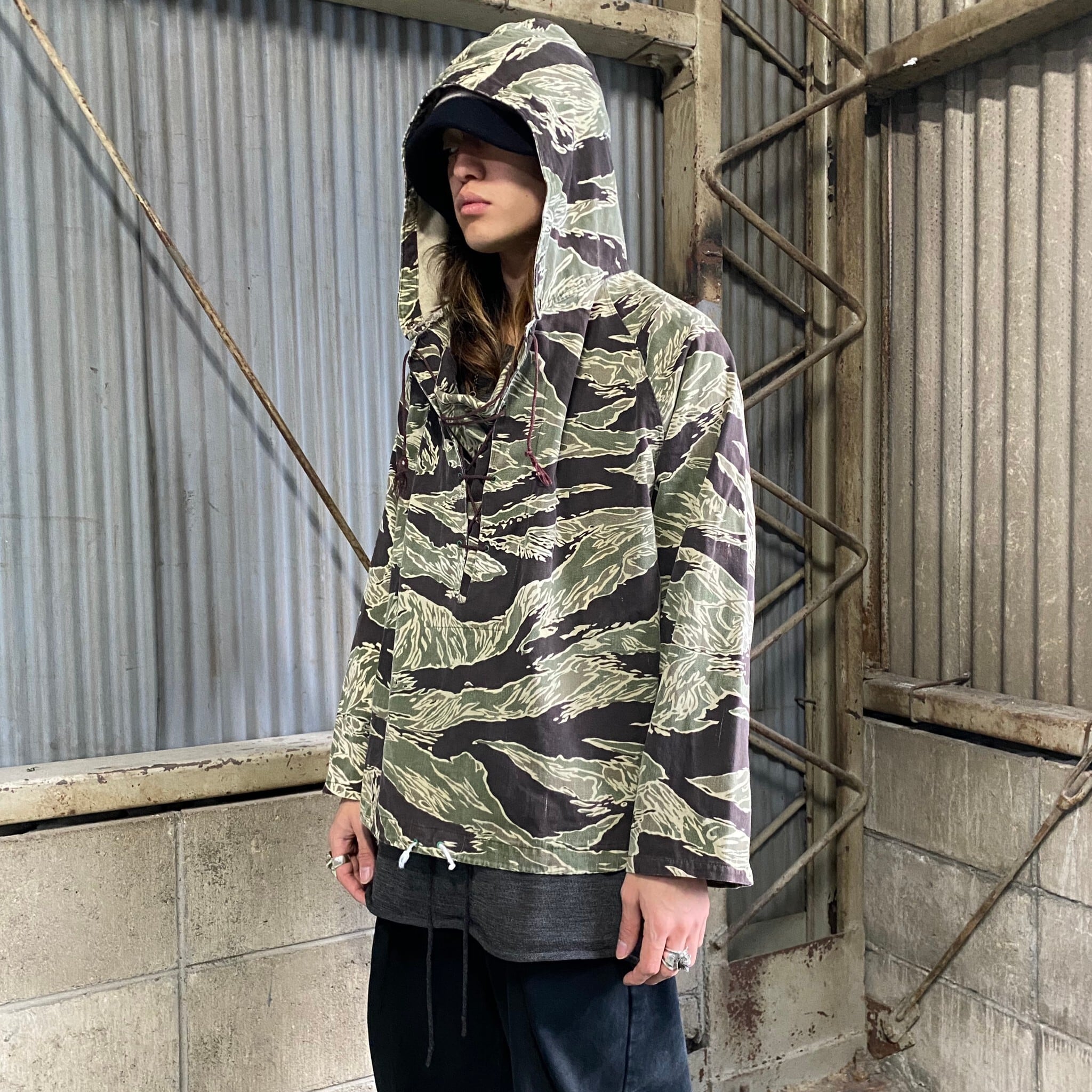 Carhartt カモ柄アノラックパーカー Lサイズ