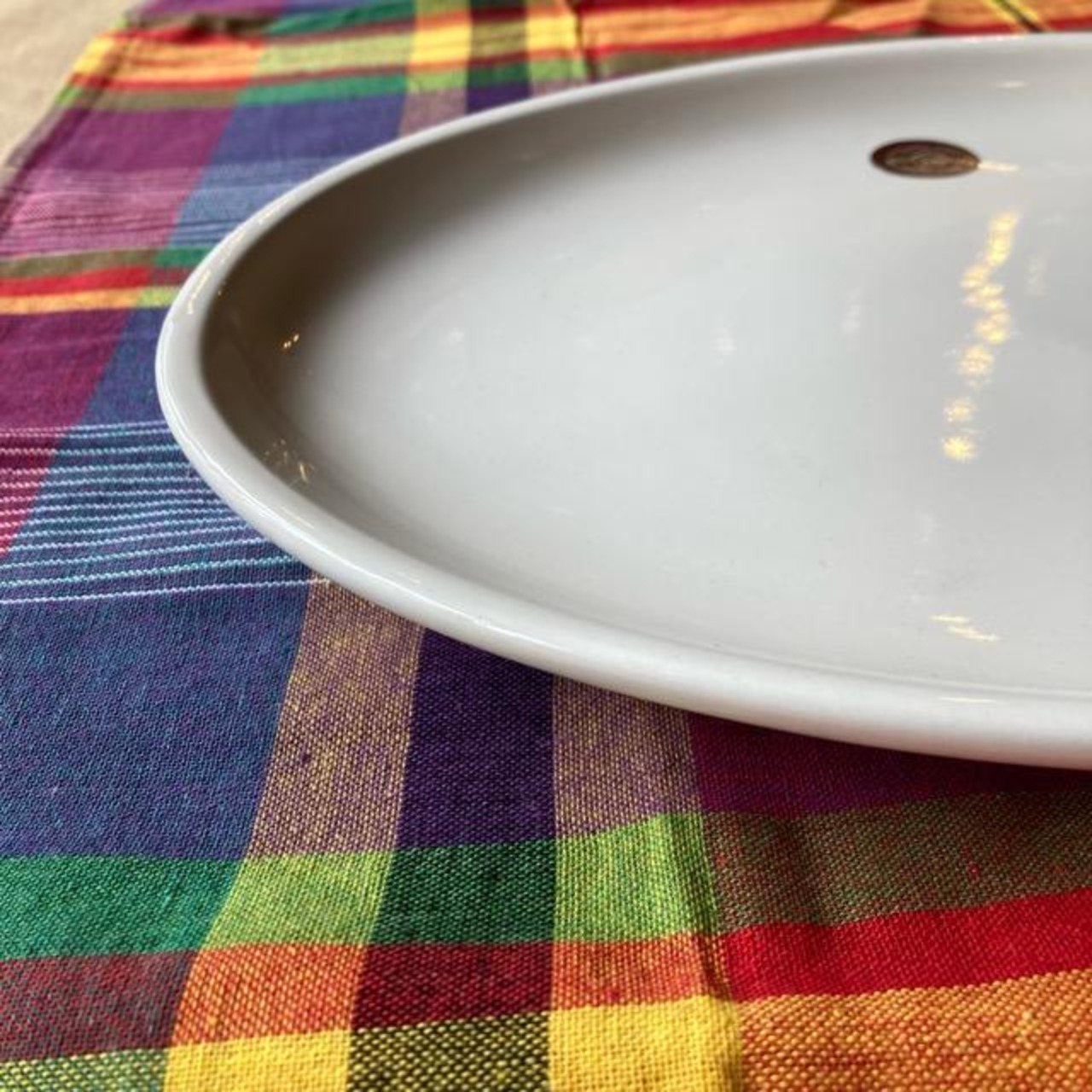 ランド オーバル プレート　キッチン　食器　お皿　プレート　ディナー　ランチ　パスタ皿　ワンプレート　和食　洋食　中華　アジア料理