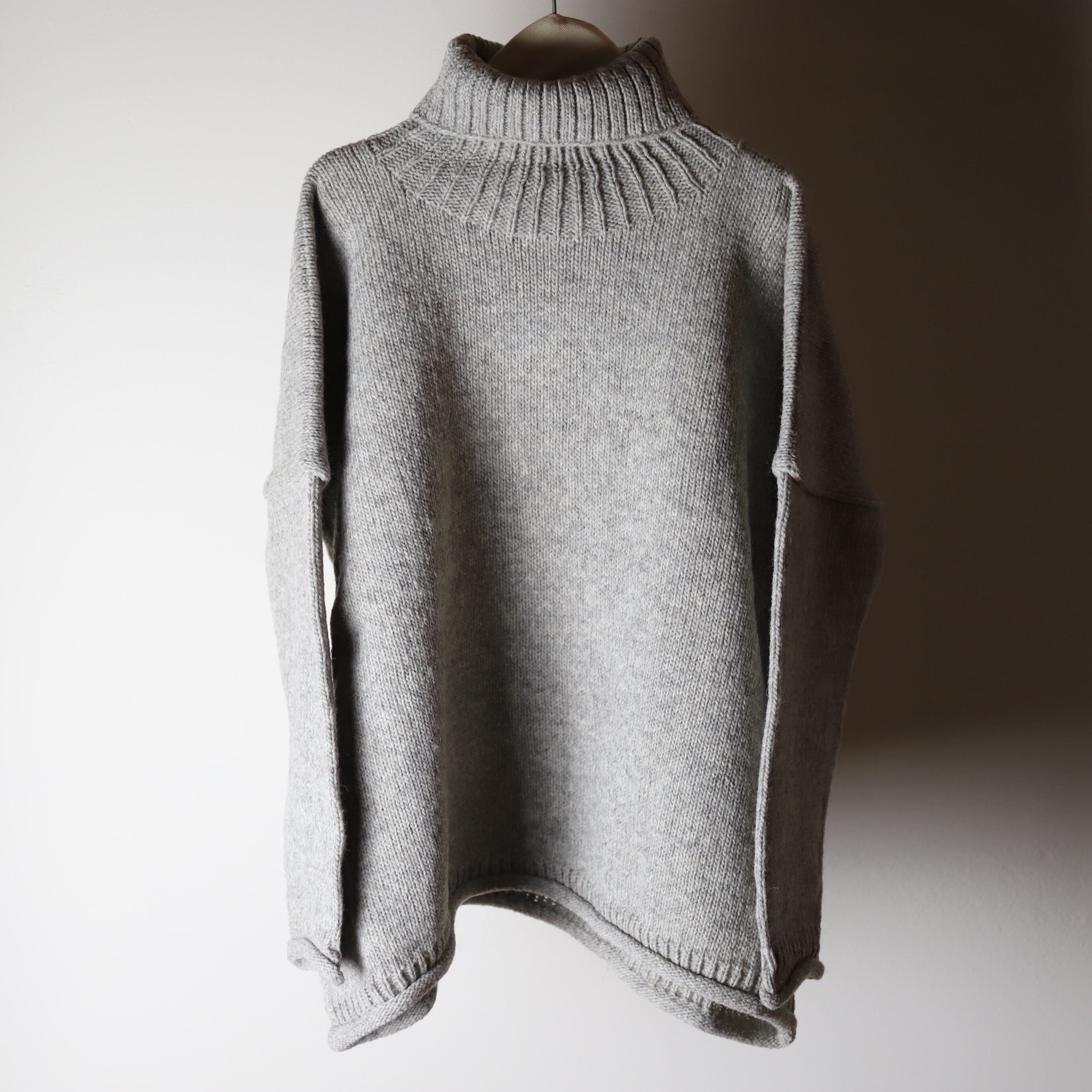 utilite ペルーハイランドタートルネックプルオーバー utilite / ペルーハイランドウール タートルネックプルオーバー