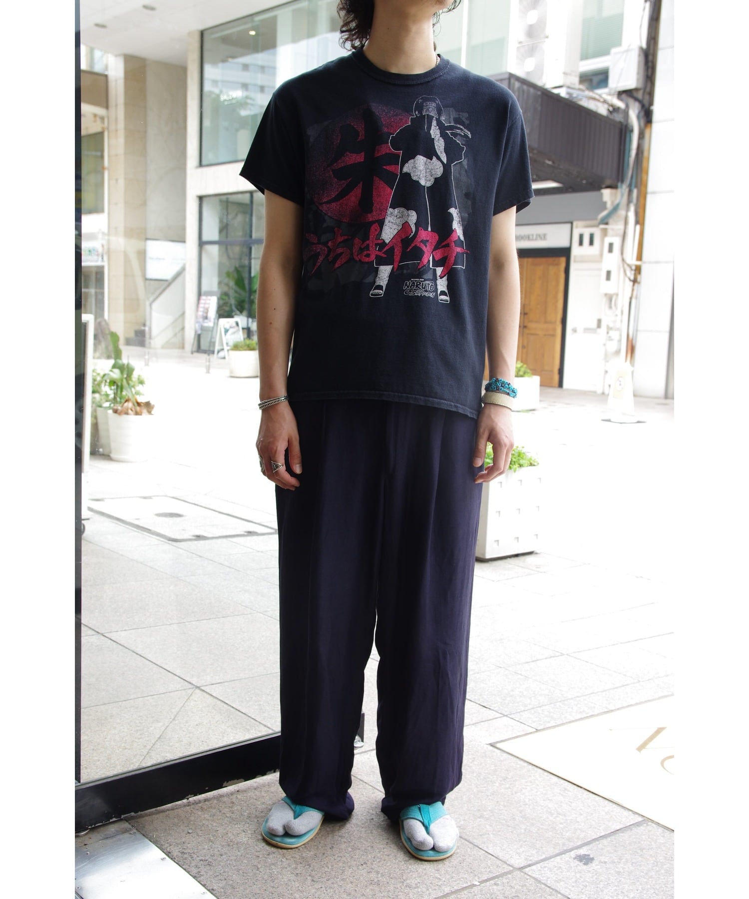 NARUTO アニメTシャツ ブラック ナルト うちはイタチ メンズLサイズ gr