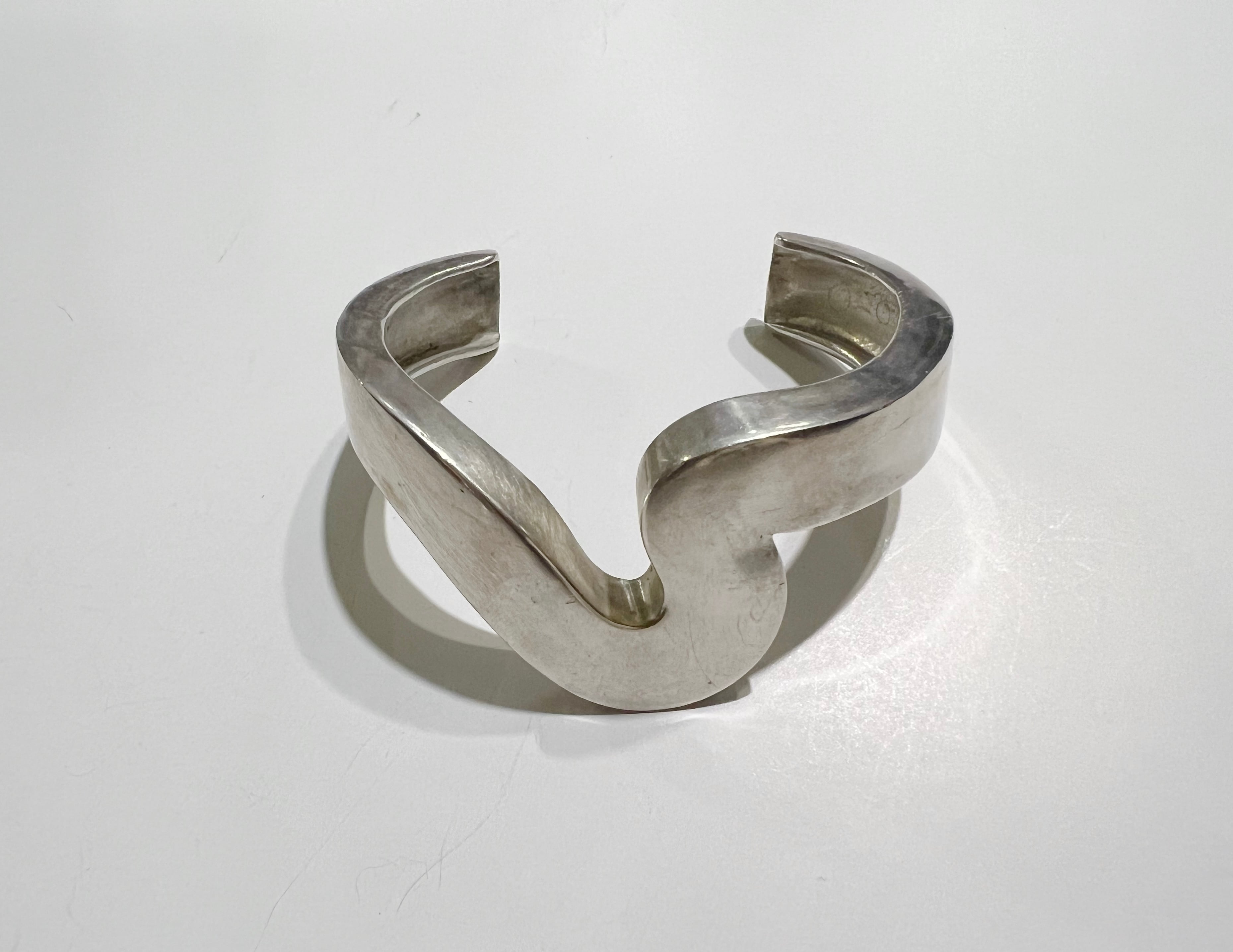 SILVER925 WAVE DESIGN BANGLE/シルバー/バングル Vintage designer's 925 silver wave bangle ( ヴィンテージ