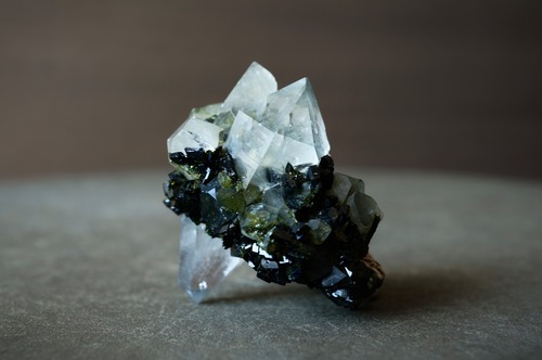 トルコ産エピドート/クォーツ Epidote / Quartz 2128