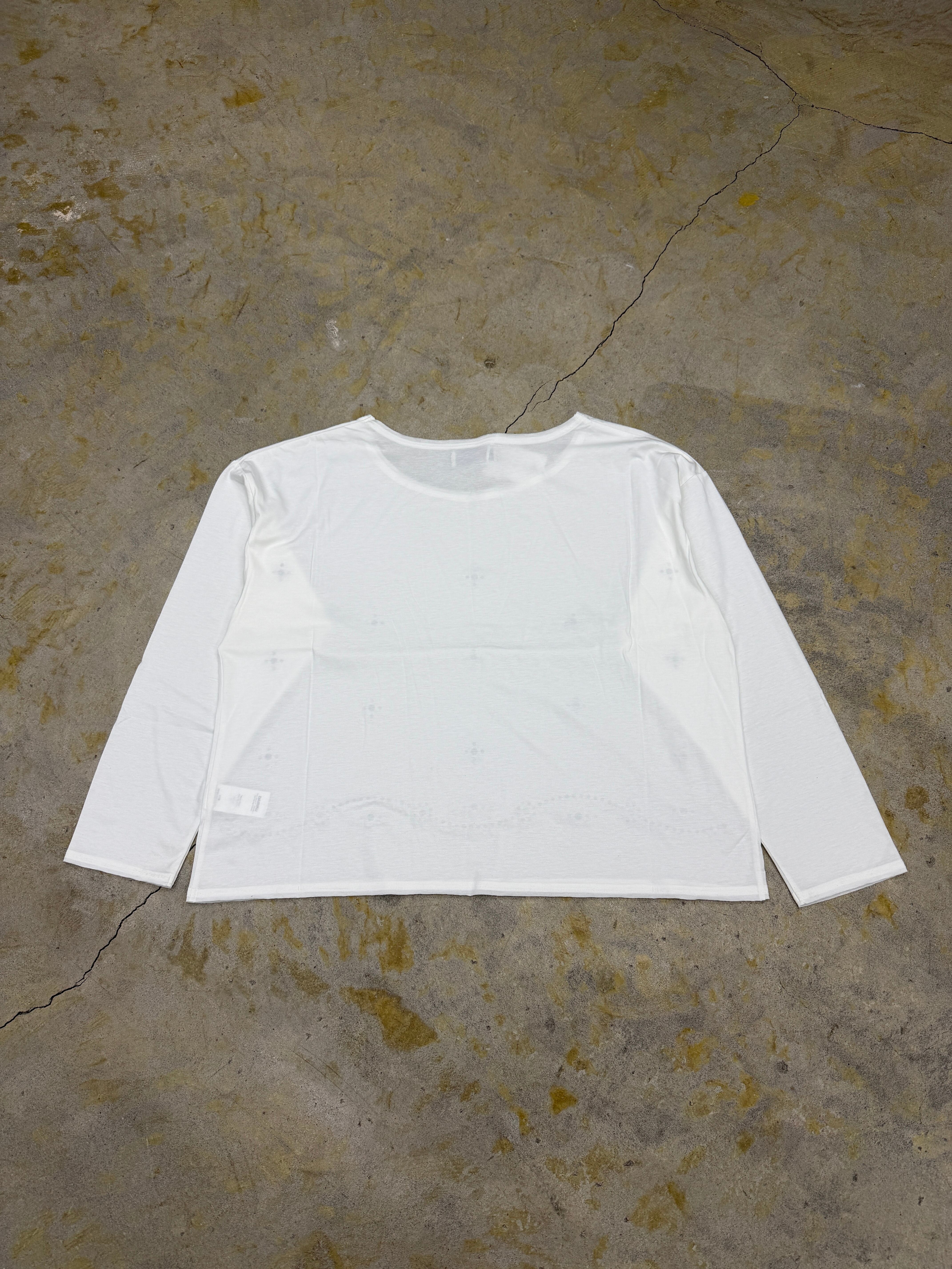DAIRIKU | Waist Studs Wide-Neck Tee | White | HOWDAY