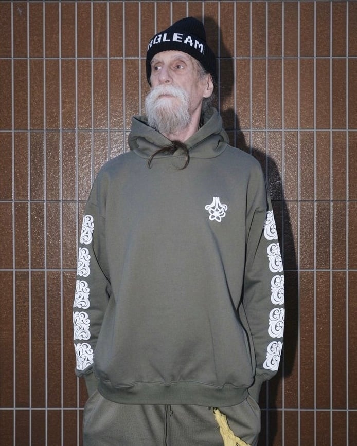 Moist Hoodie Poncho/Red | AMBERGLEAM