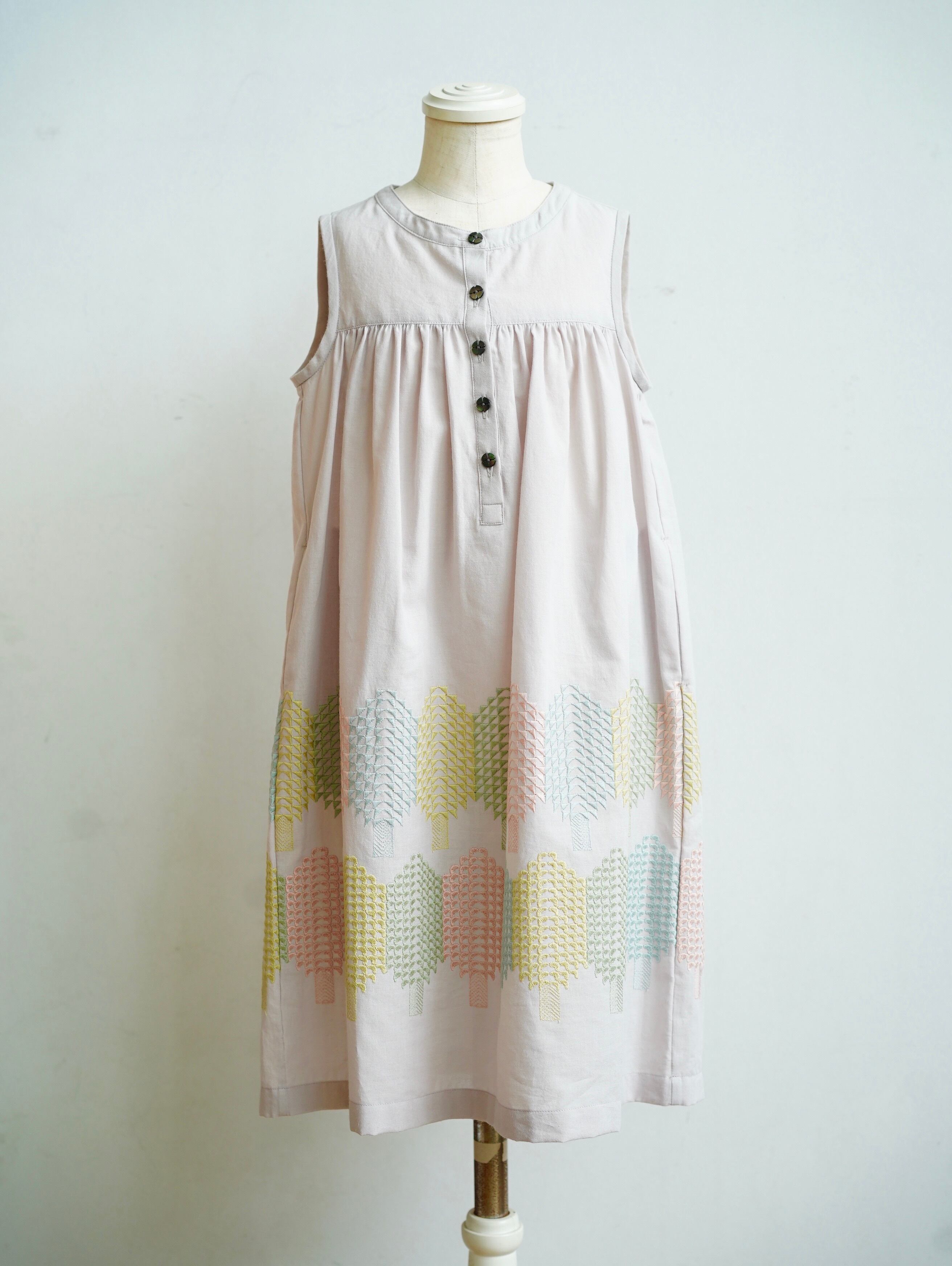 mina perhonen 23SS / forest candy / ワンピース / ABS3365P / light gray /  110〜130cm | 世界のちいさな洋服のお店　ピーカブーヤ powered by BASE