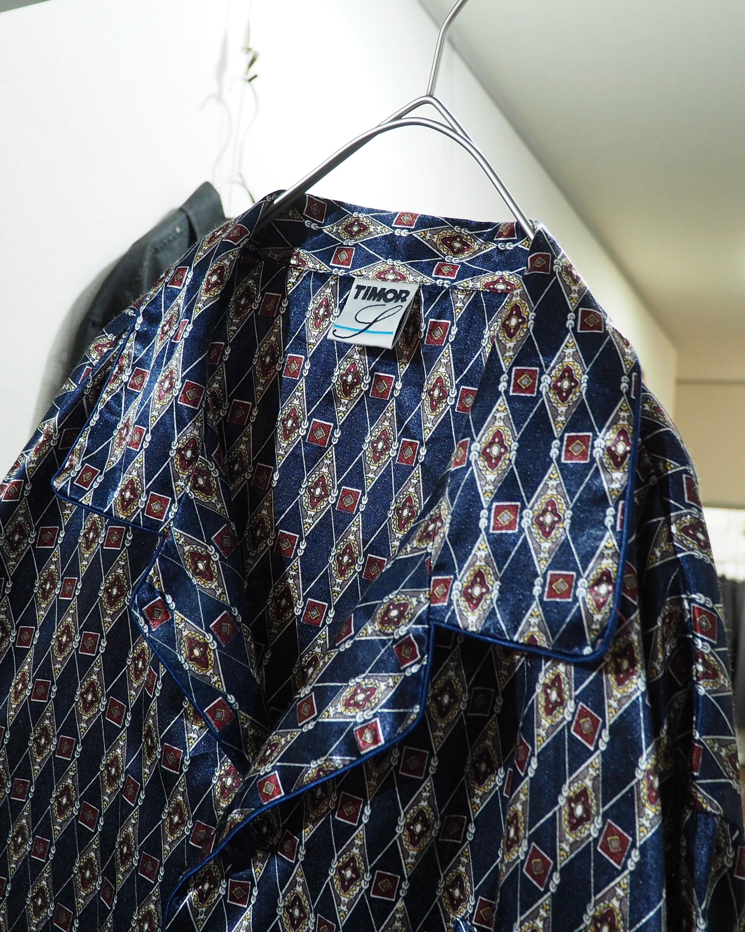 Beautiful Old Luxury Art Pattern Vintage Drape Loose Open Collar Shirt