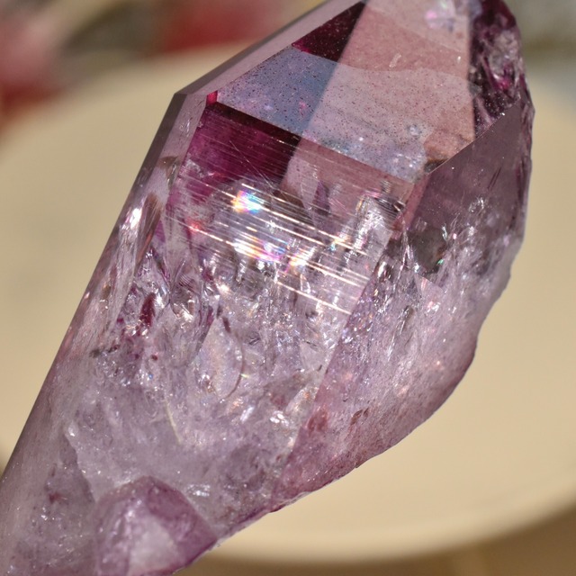 《虹入り》希少!高品質パープルオーラクォーツミニポイント アメリカ・アーカンソー州産 POQ01