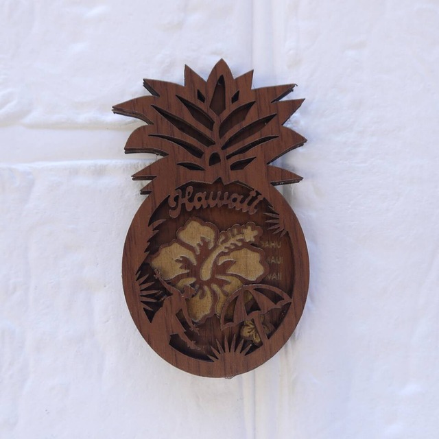 ★ハワイ直輸入★立体 パイナップル マグネット／木製／ウッドマグネット／キッチンマグネット／ハワイ磁石＜pineapple WG-112＞