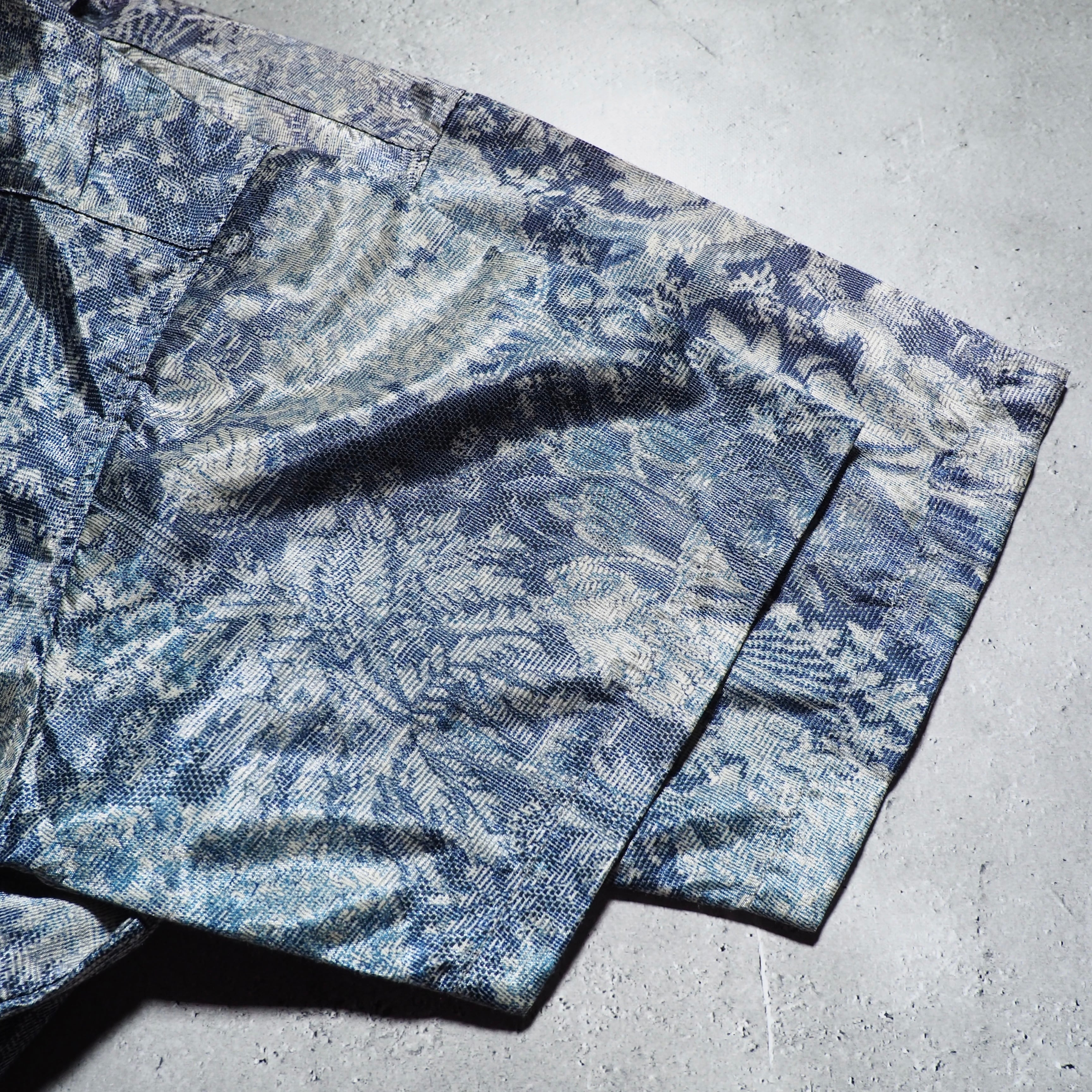 1990s ” Thai silk ” Cold contemporary art pattern Design vintage SS drape shirt