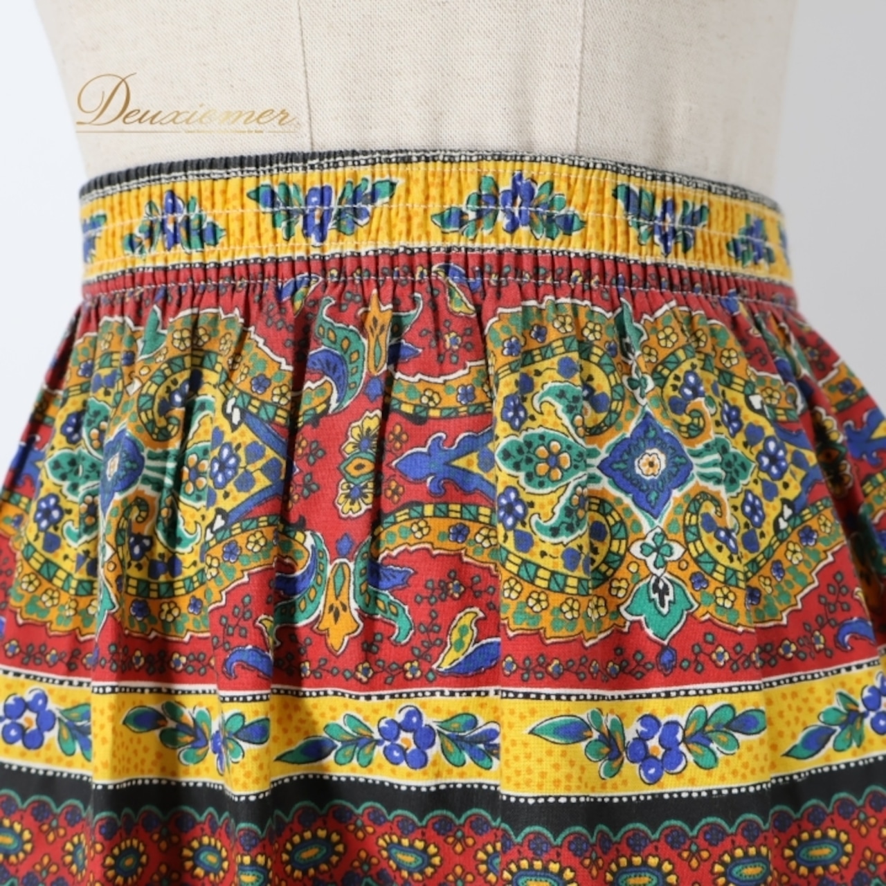 フォークダンス 衣装 スカート ブラック系 花柄 チロリアン チロルスカート 黒 赤 青 黄 緑 練習 レッスン イベント かわいい ダンス衣装 総柄 華やか 目立つ カラフル ふんわり レッド系 イエロー系 ホワイト系 グリーン系