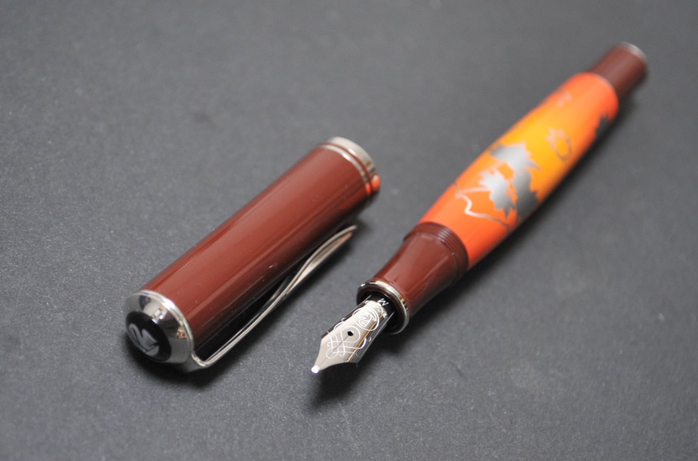 Pelikan特別生産品M640 インディアンサマー 万年筆Ｍニブローラーボール Pelikan特別生産品M640 インディアンサマー 万年筆Mニブローラー