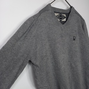 Vネック　コットンニット　セーター　ロゴ　ワンポイント　薄手　ハイゲージ　グレー　S