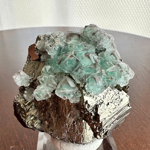 フローライト / アルセノパイライト【Fluorite with Arsenopyrite】中国産