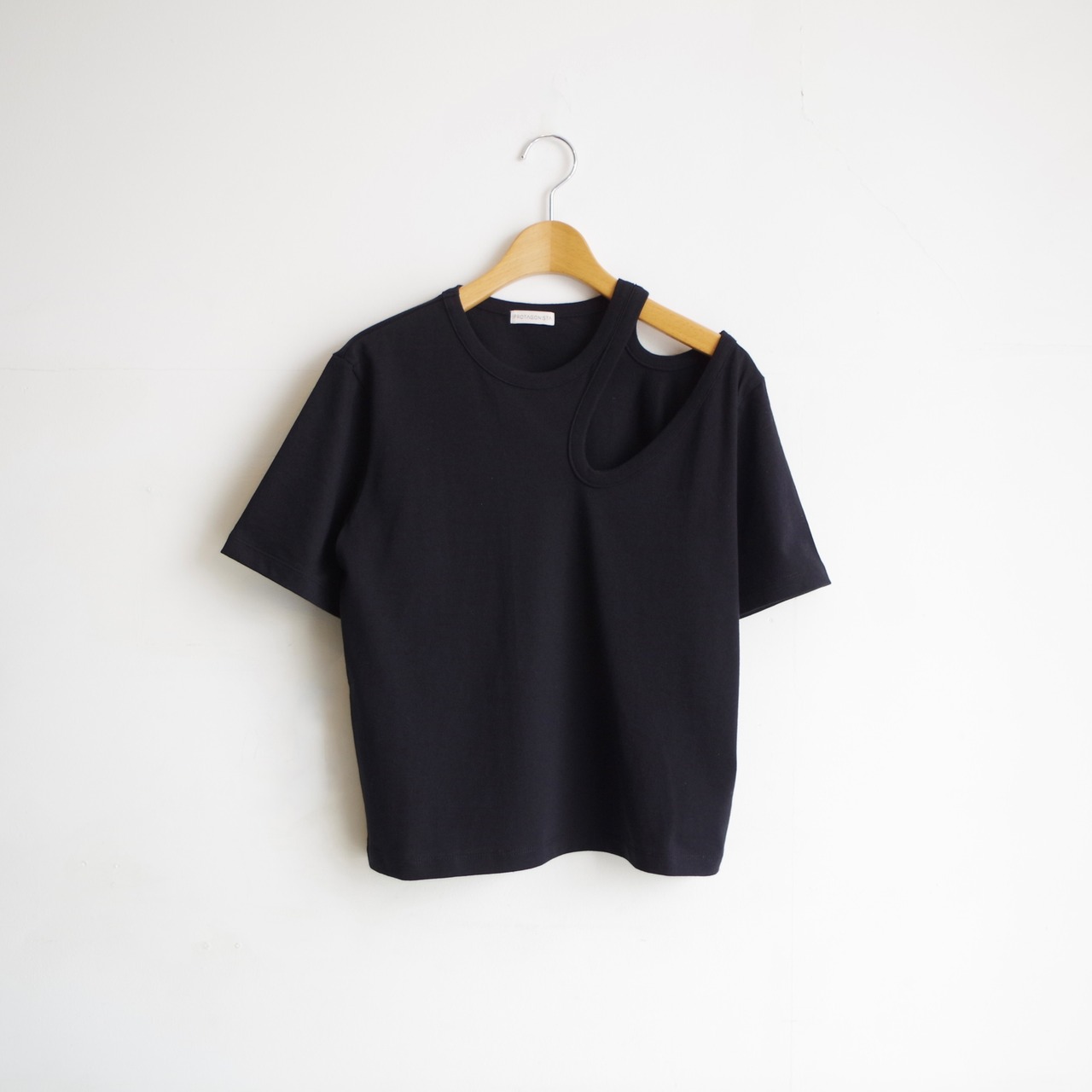 PROTAGONISTA 　Asymmetry Tee