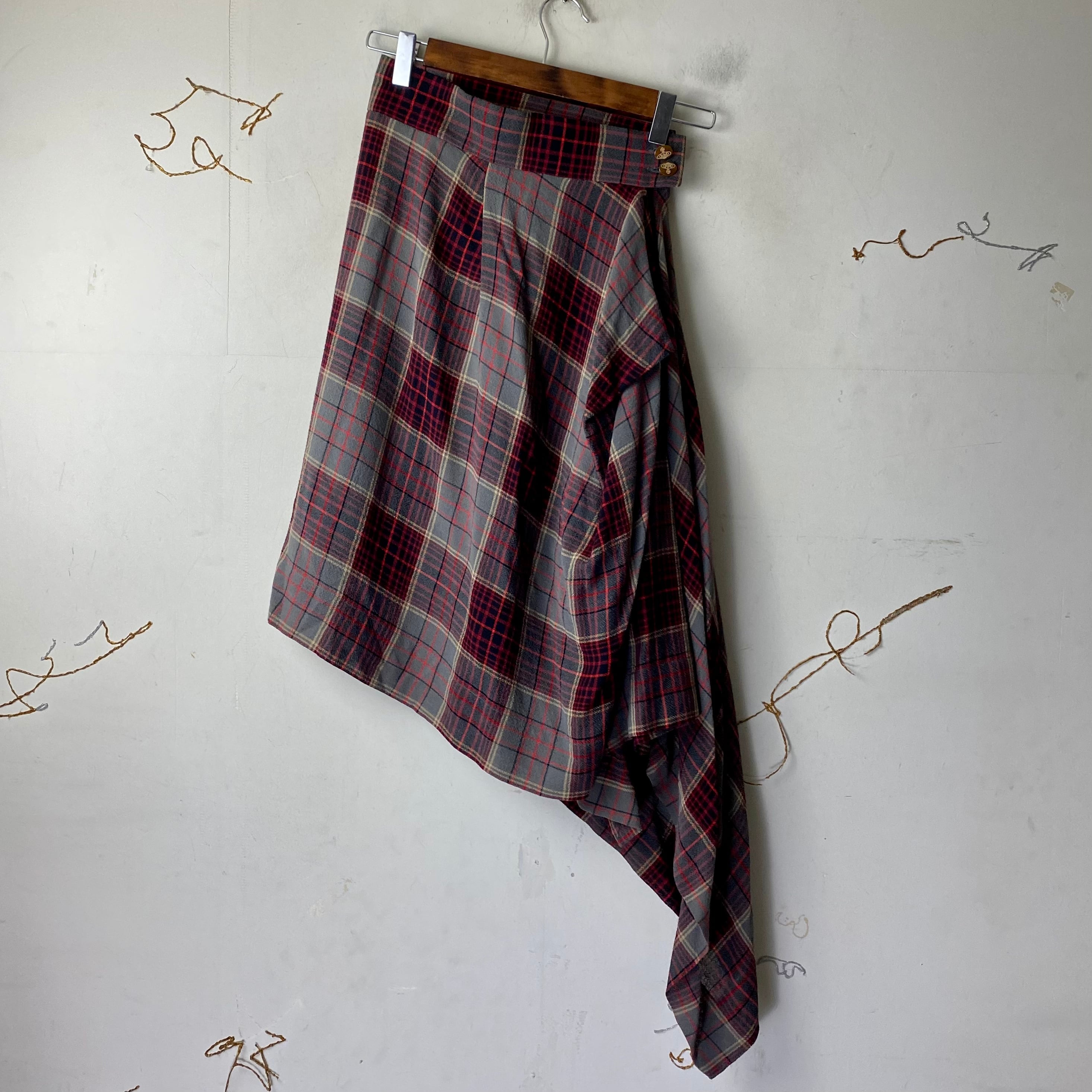 VIVIENNE WESTWOOD tartan check asymmetrical skirt | NOIR ONLINE