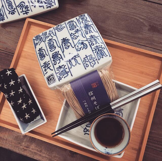 有田焼 染付寿紋正角陶箱 S | FUCHIGAMI TOJIKI 