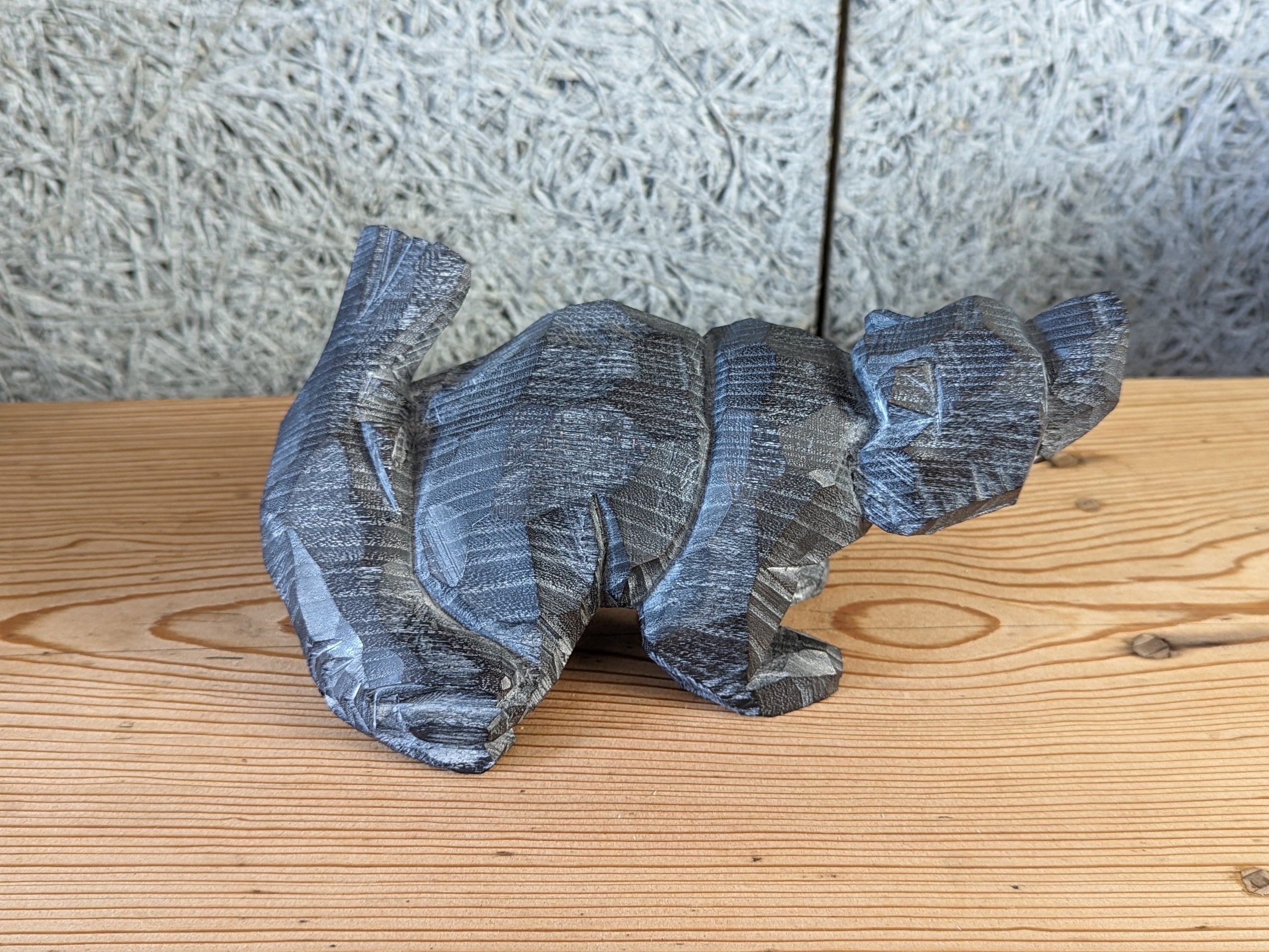 佐藤憲治 鮭の気持ち ＃1「がぶり」 | 木彫りの熊 | inoya | Basic