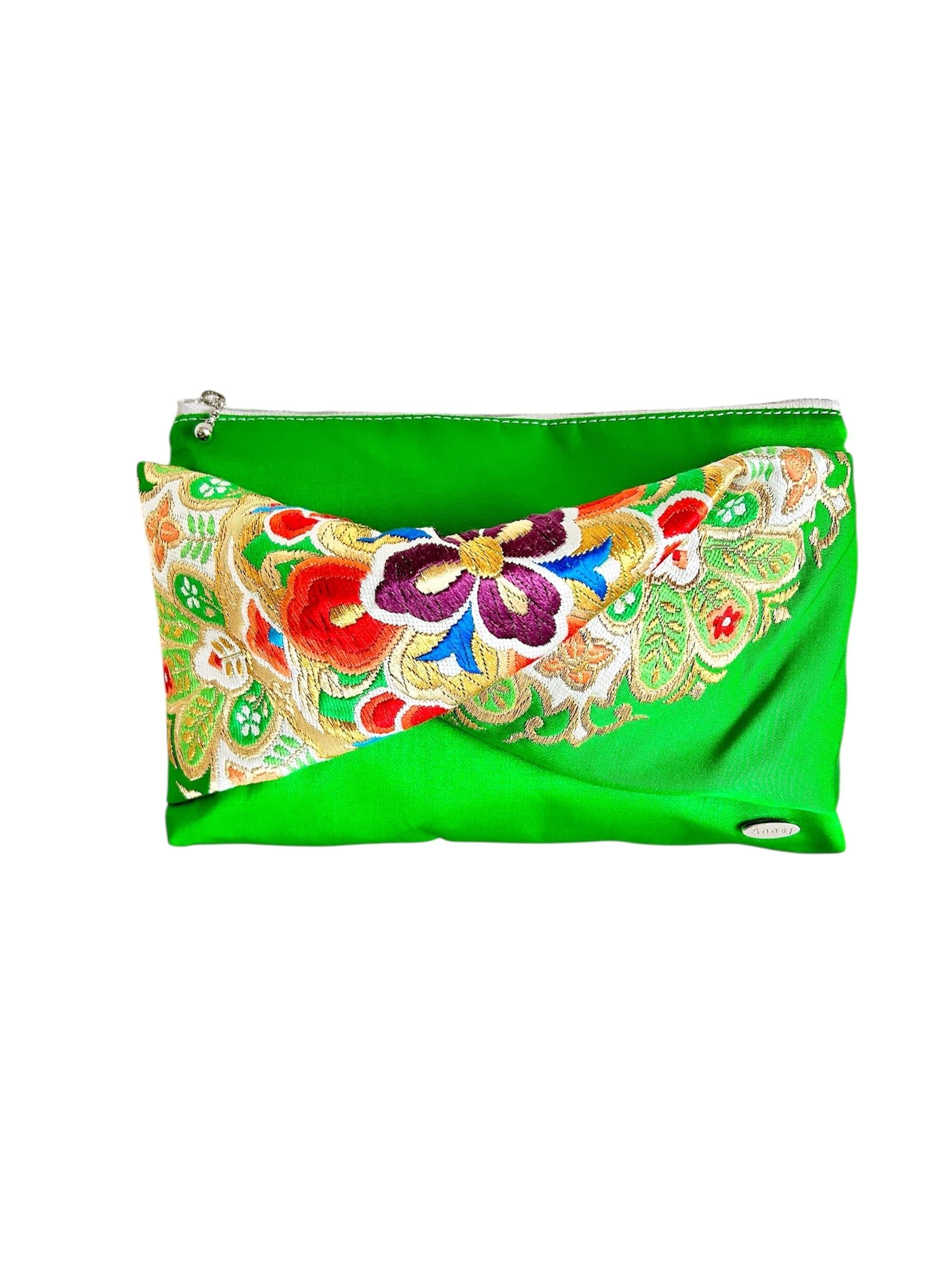 0-1015 クラッチ&チェーン ホテルニューオータニ東京 DIEVE