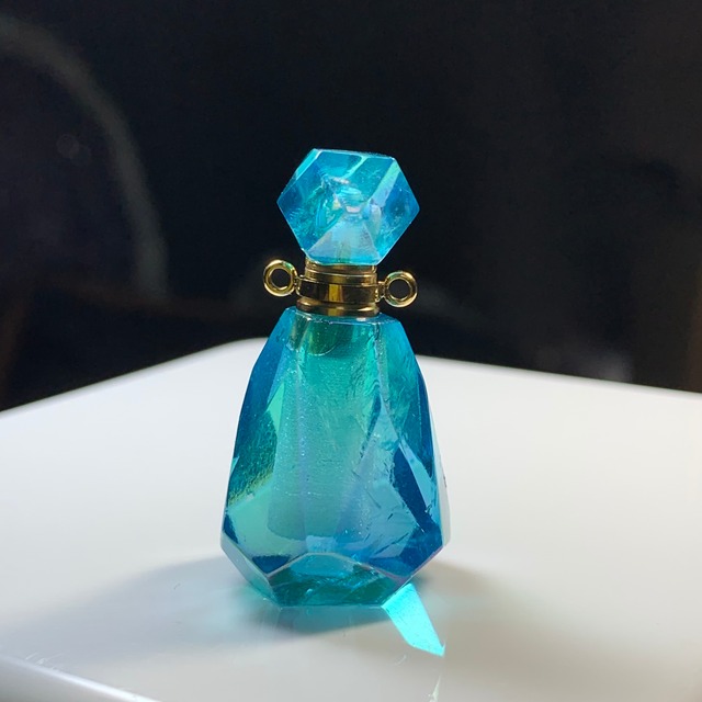 22.チェーン無・美しいブルー☆アクアオーラクォーツ・香水瓶