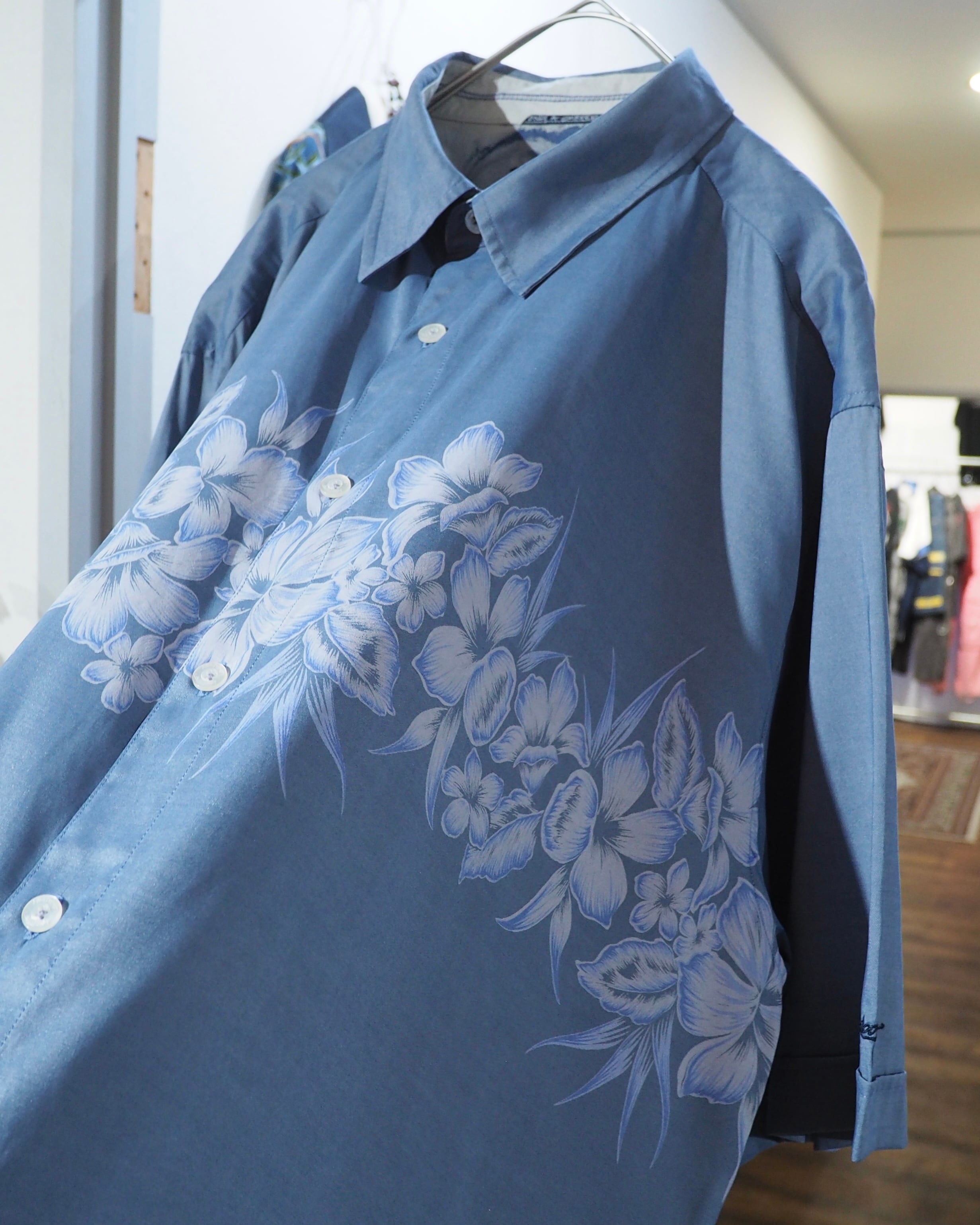 2000s " BILLABONG " Cold tone Flower All over pattern SS shirt