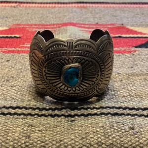 CRSON B TURQUOISE SILVER BANGLE