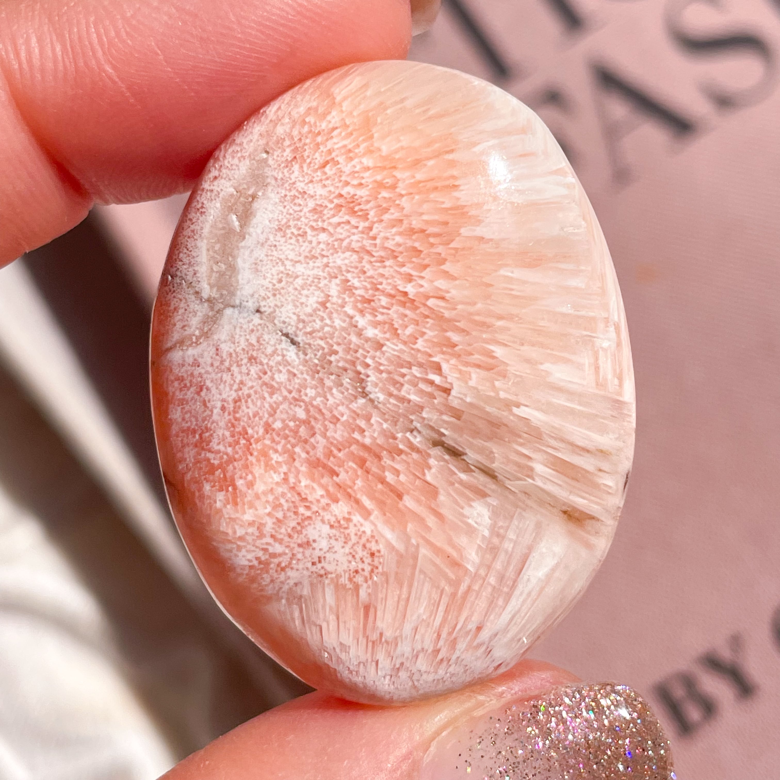 ピンクスコレサイト | FLUXY - 天然石と鉱物のお店 フラクシー