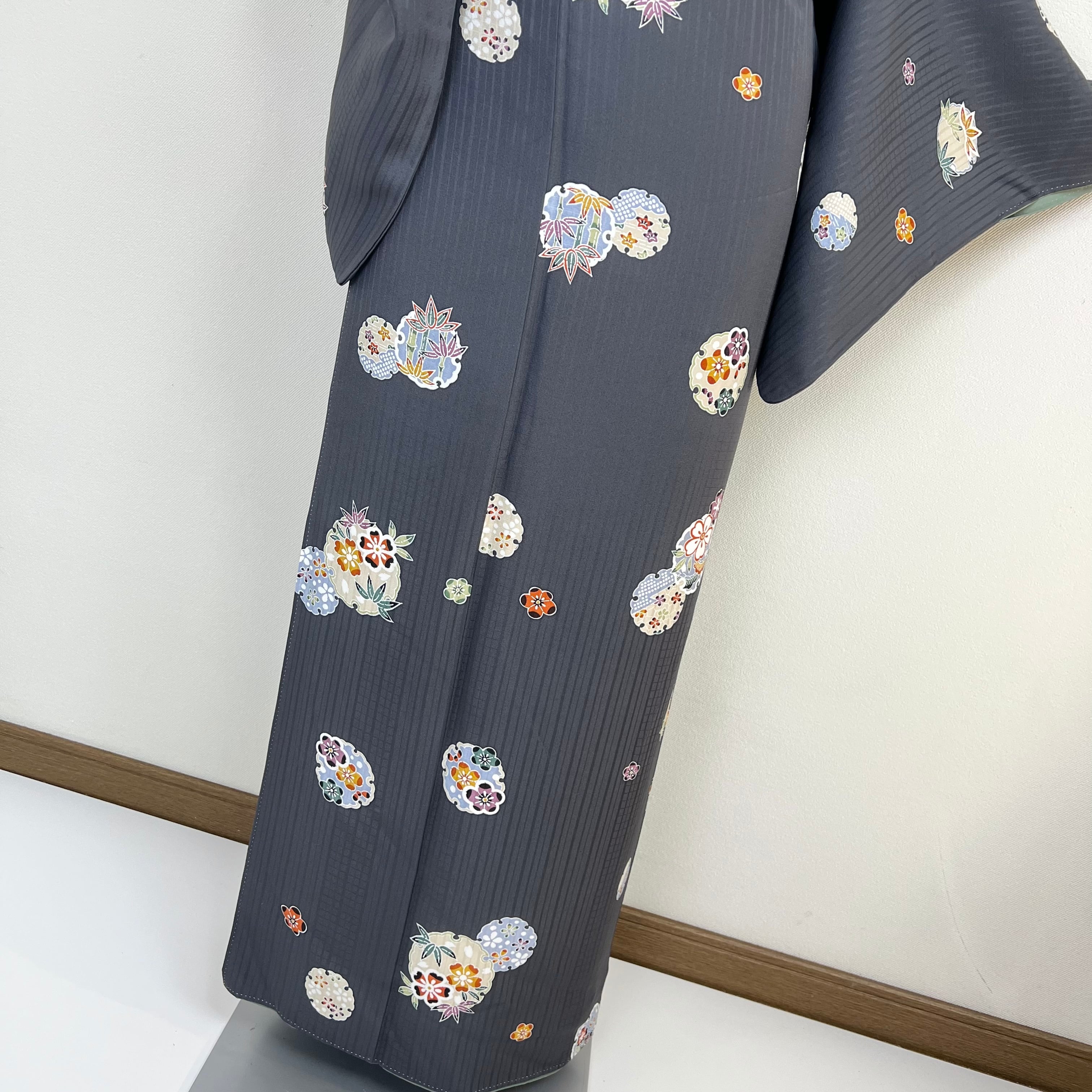 雪輪取り　裄68 袷　紬　小紋　着物
