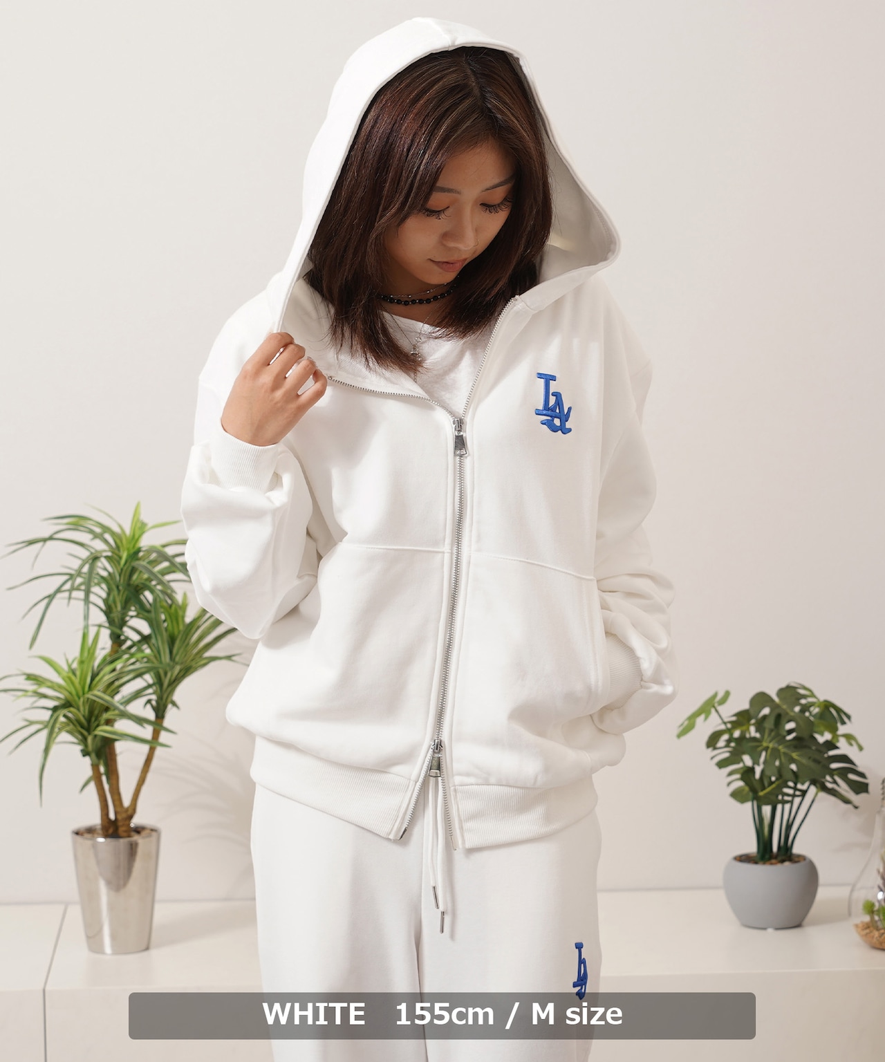 ◆LA ロゴ刺繍 ショート丈 ダブルZIPパーカー◆yo-25001