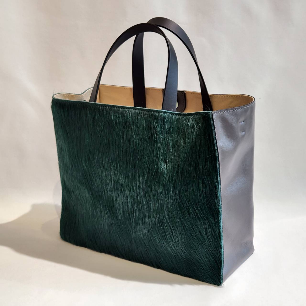 MARNI ダークグリーン、グレー、ブラック ロングヘアカーフスキン製 MUSEO SOFTバッグ
