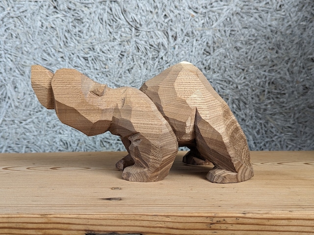 佐藤憲治　這い熊　＃９「見上げた先　その２」　|　木彫りの熊