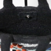 ハンドメイド ネパールのフエルトバッグ ブラック