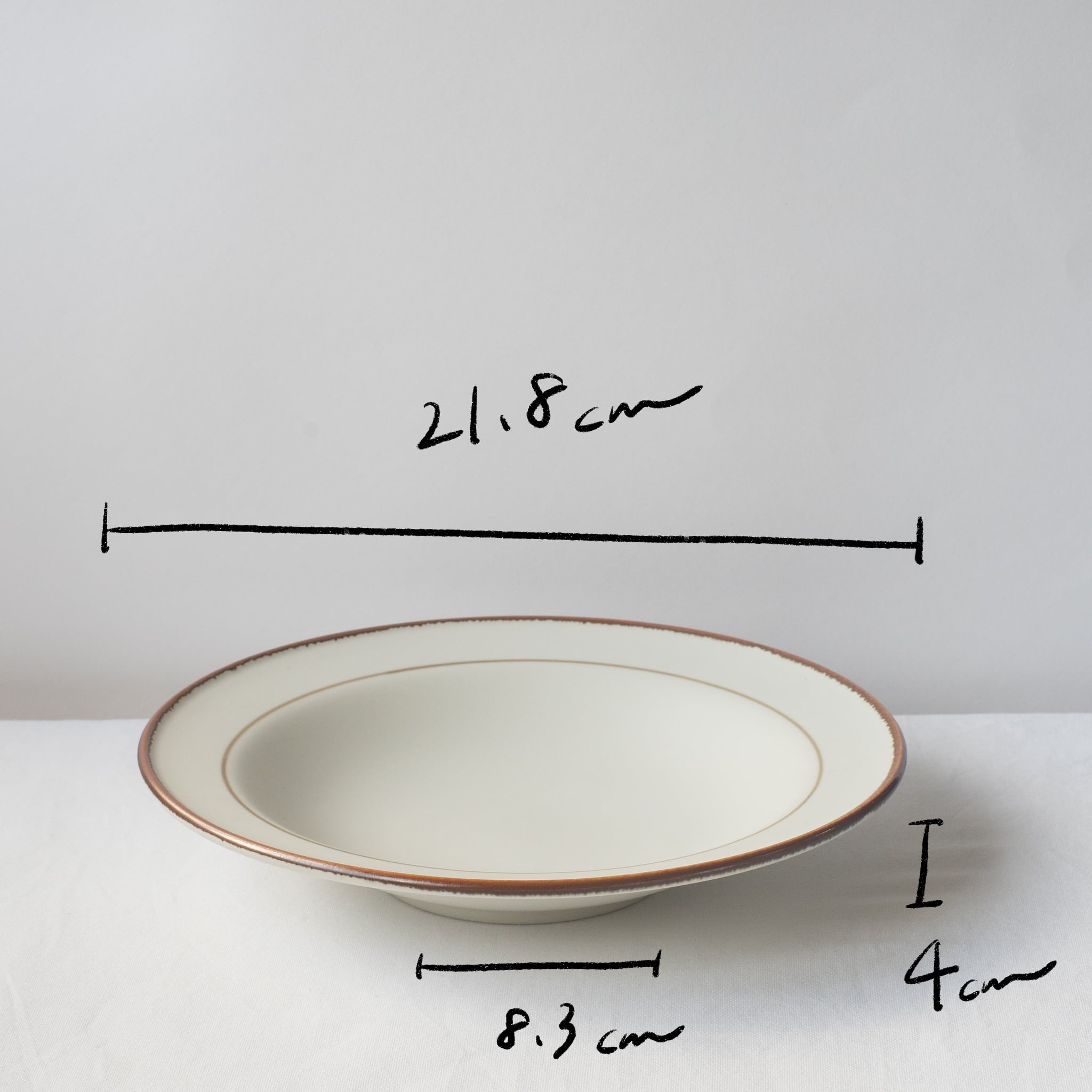 ブラウンエッジ 大プレート【約22cm・クープ】 | Kamani | 多治見で