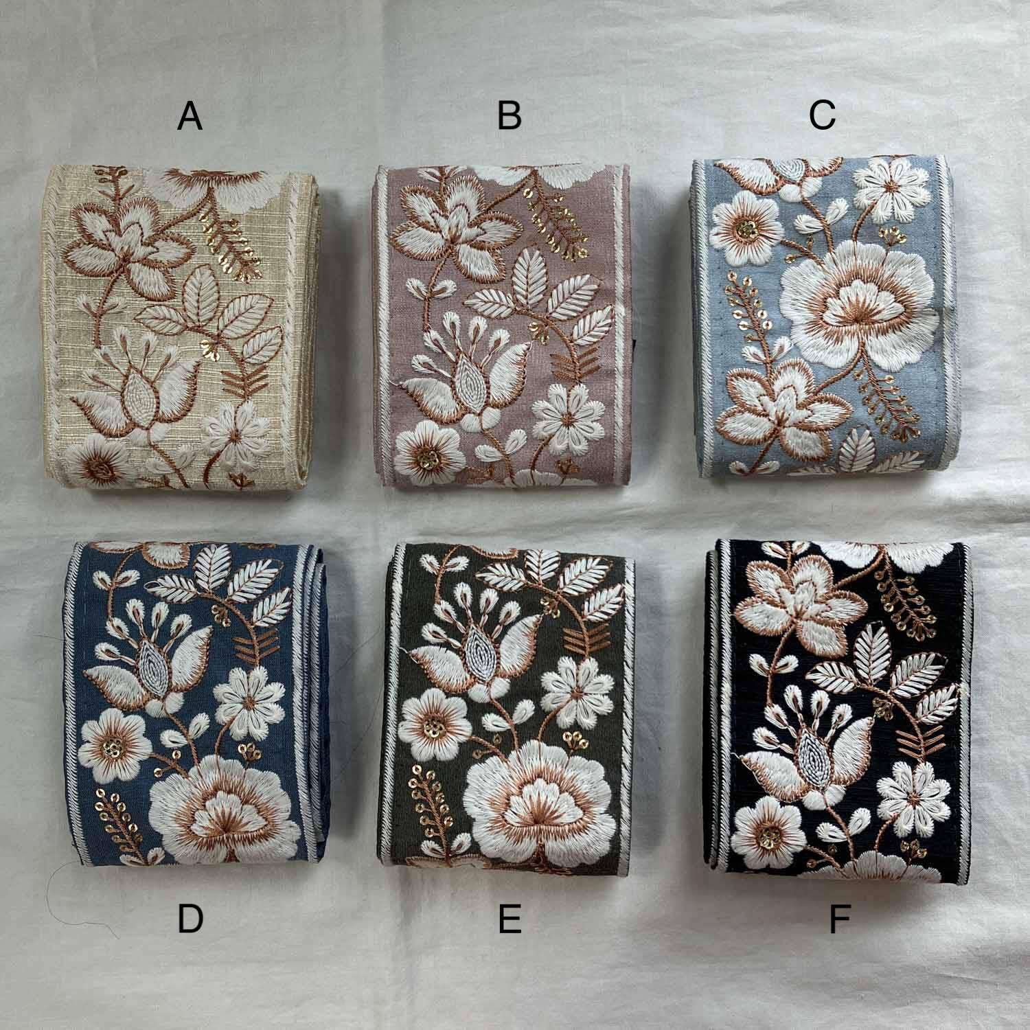 再入荷〉白花の端白ライン刺繍リボン（1mカット） | Dua-アクセサリー