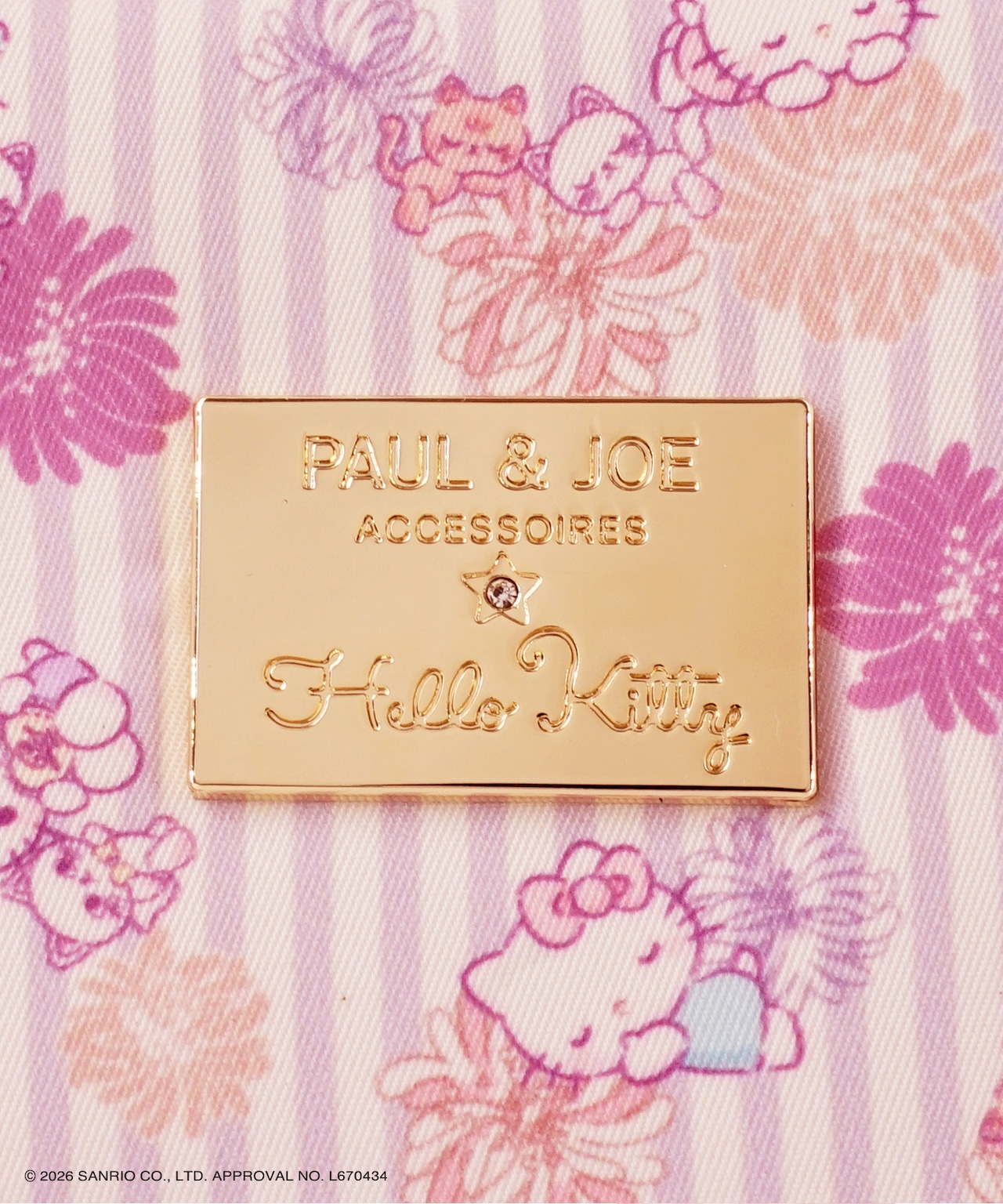 PAUL&JOE ACCESSOIRES × HELLO KITTY : SQUARE POUCH PJKT-P002