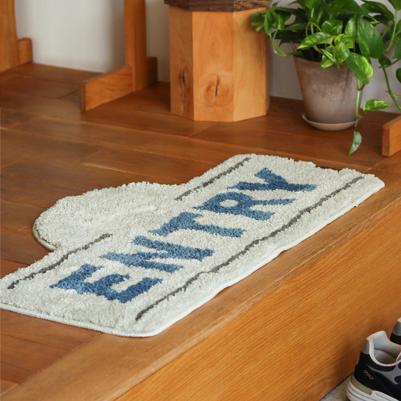 タフティー ルミナスマット - ENTRY