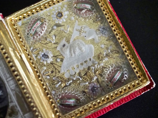 ブック型ルリケール