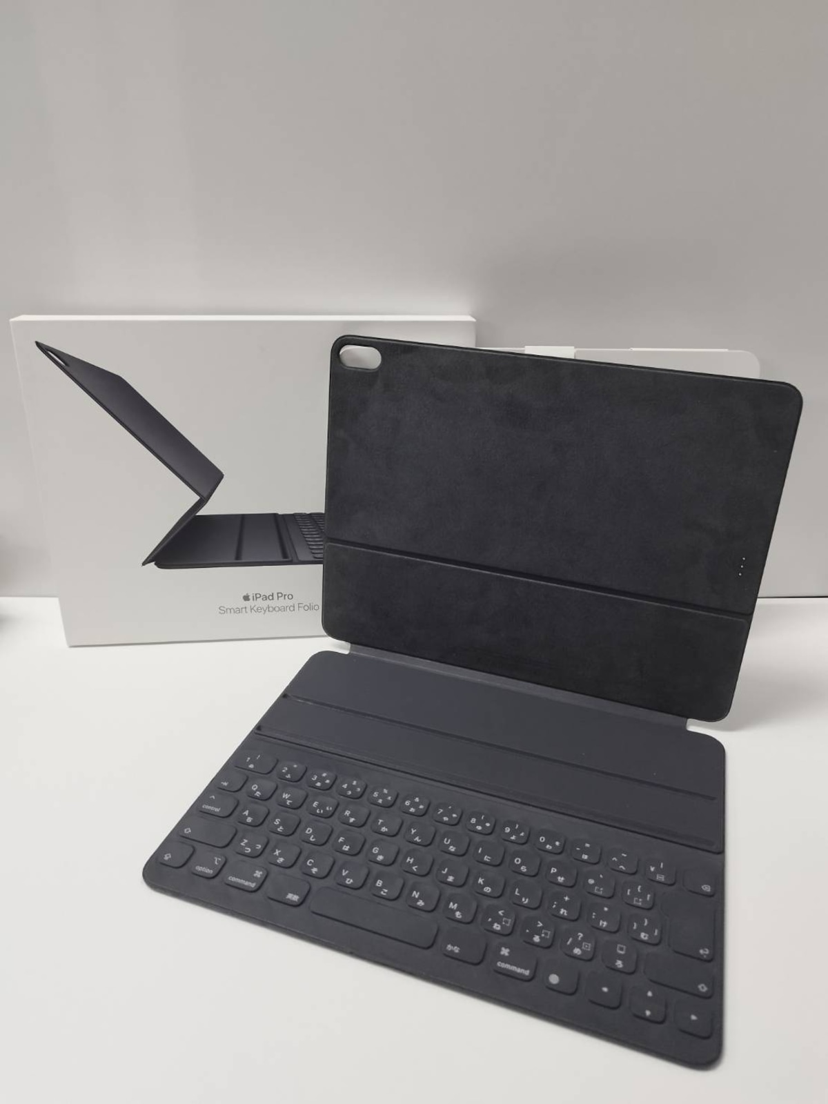 Apple Smart Keyboard Folio for 12.9 iPad Pro - Seamless Typing & Protection in Apple Smart Keyboard Folio for 12.9 iPad Pro - Seamless Typing & Protection in