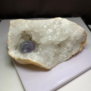 2.フローライトハリネズミの隠れ家・モロッコ産ジオード