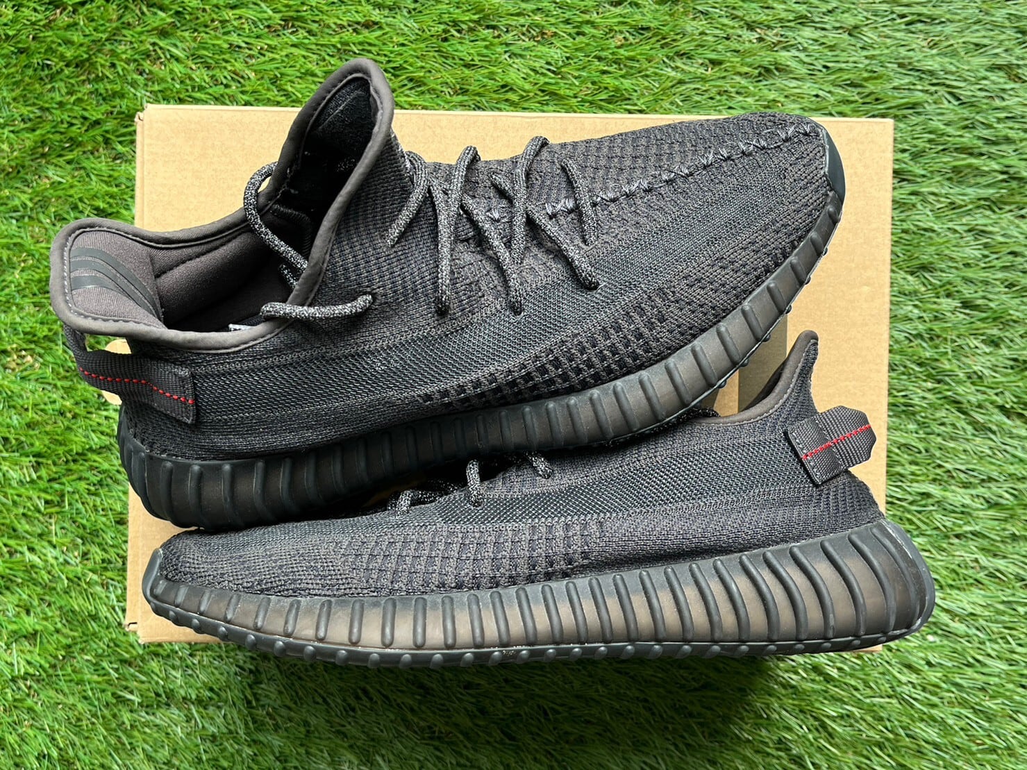 YEEZY BOOST 350 V2 BLACK - スニーカー