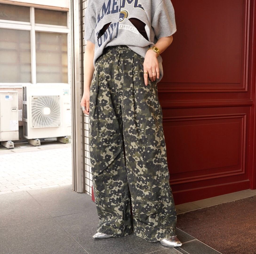 MAISON SPECIAL(メゾンスペシャル)  " Flower Camouflage Curve Pants"