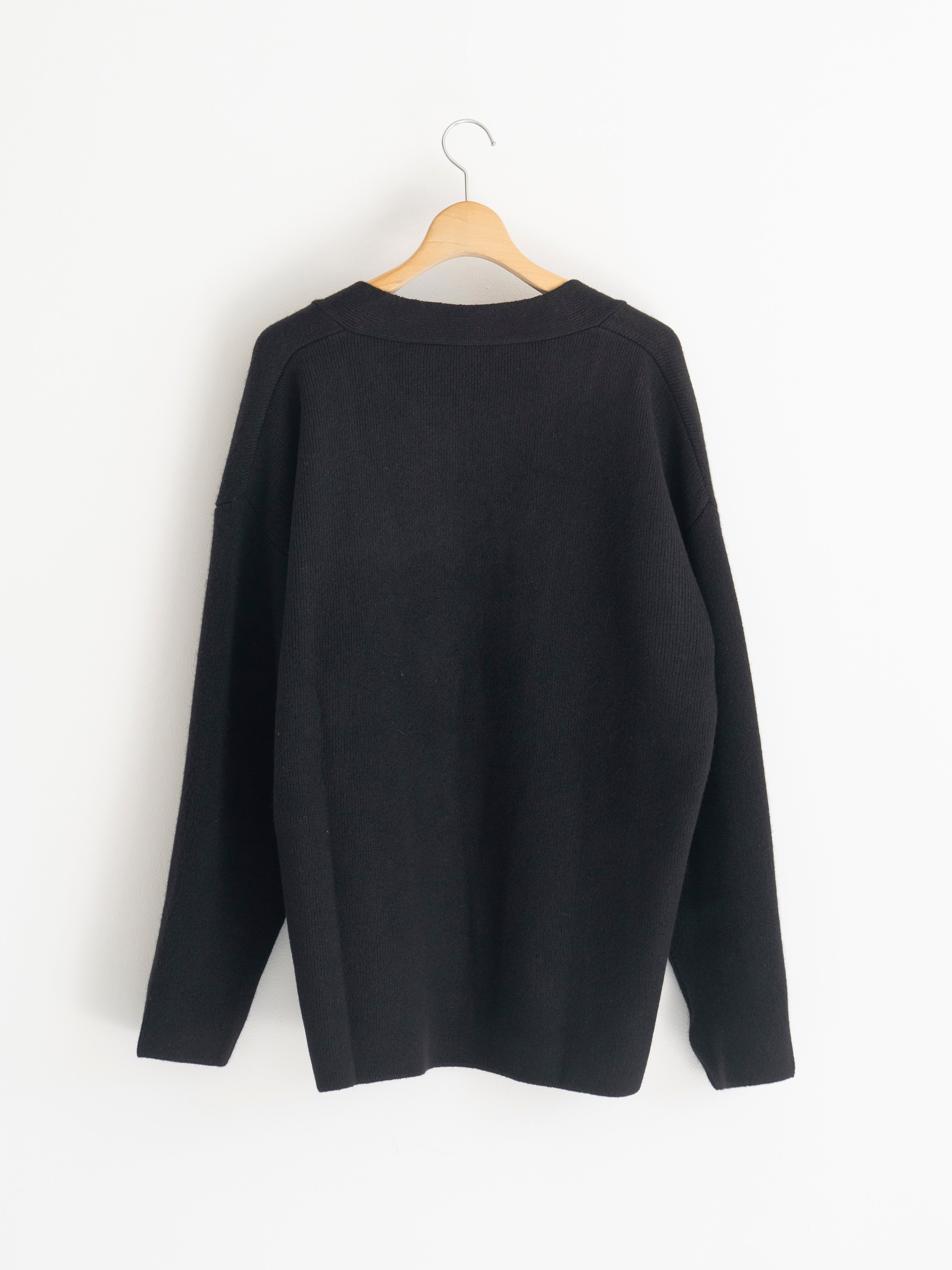 トップス 25AW SEEALL NORA CARDIGAN BLACK YAK WOOL 511cb7ffe4c6f9f29b71d76128552a