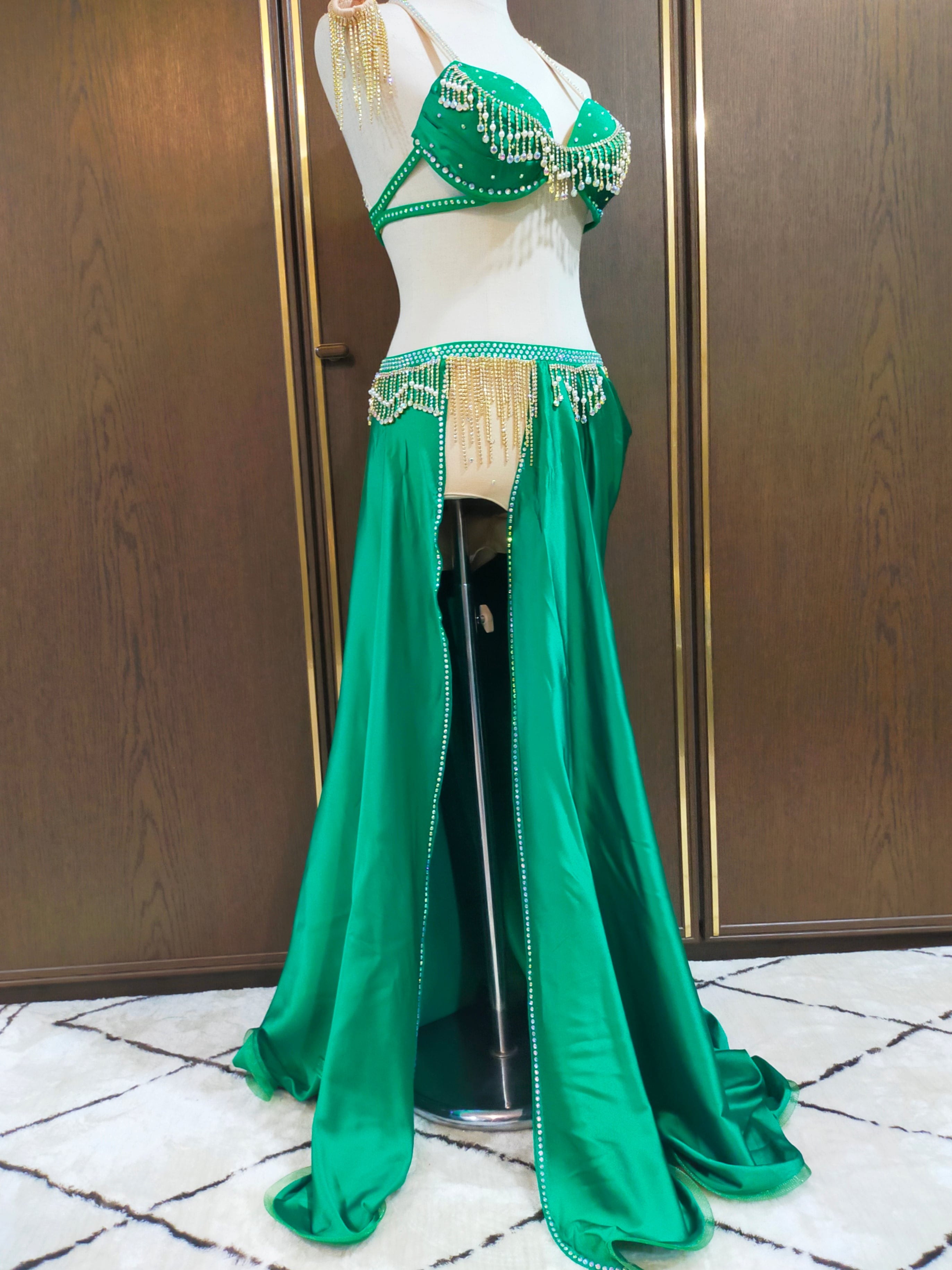 ベリーダンス 衣装　HANAN Green 2876 | ベリーダンス衣装・ハムサグッズのお店 Hamsa Belly