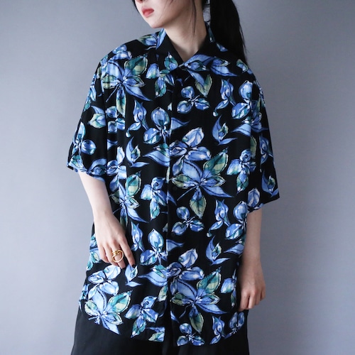 beautiful blue flower full pattern loose silhouette h/s shirt