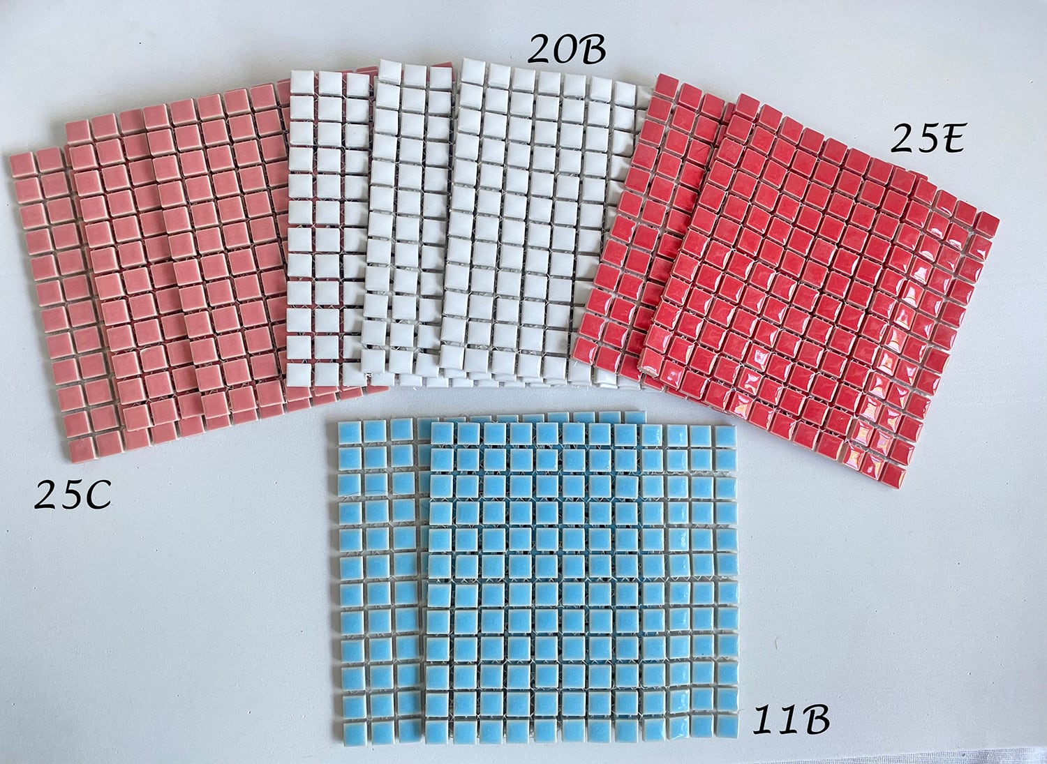 モザイクタイル 15cmシート 単色｜70色以上から選べる 1cm角×144粒 裏
