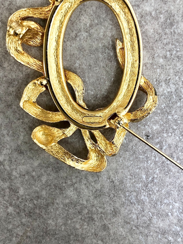 Christian Dior クリスチャン ディオール ブローチ ゴールド リボン オーバル vintage ヴィンテージ オールド 27kygr