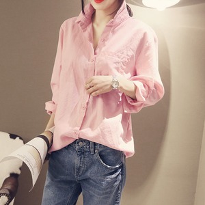 ラウンドヘム レディース トップス ブラウス 羽織り ゆったり ミディアム丈 チュニック丈 長袖 襟付き 角襟 前開き ボタン 左胸ポケット きれいめ シンプル カジュアル 上品 おしゃれ こなれ感 ベーシック 大人っぽい 無地 春 夏 秋 冬 オールシーズン シーズンレス ママ 女の子 オフィス OL 通勤 学生 学校 通学 デート お出かけ 女子会 休日 重ね着 韓国 オルチャン コーデ 体型カバー 普段使い 着回し 定番 ジャケットイン S M L XL 2XL 大きいサイズ 白 ホワイト ピンク