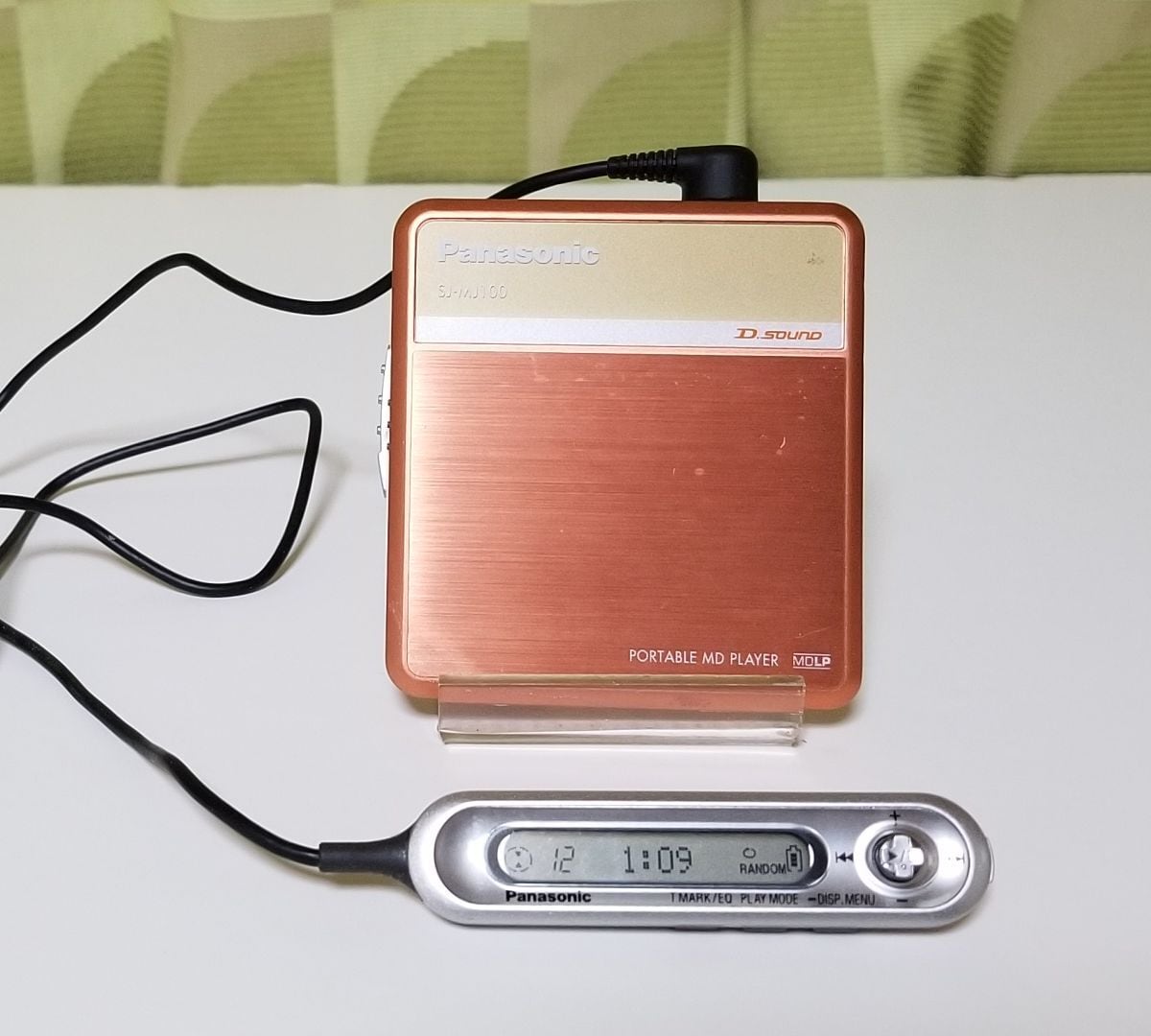 MDポータブルプレーヤー Panasonic SJ-MJ100 MDLP対応・完動品 MDポータブルプレーヤー Panasonic SJ-MJ100 MDLP対応・完動品
