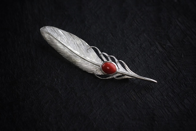 Feather&Coral broach